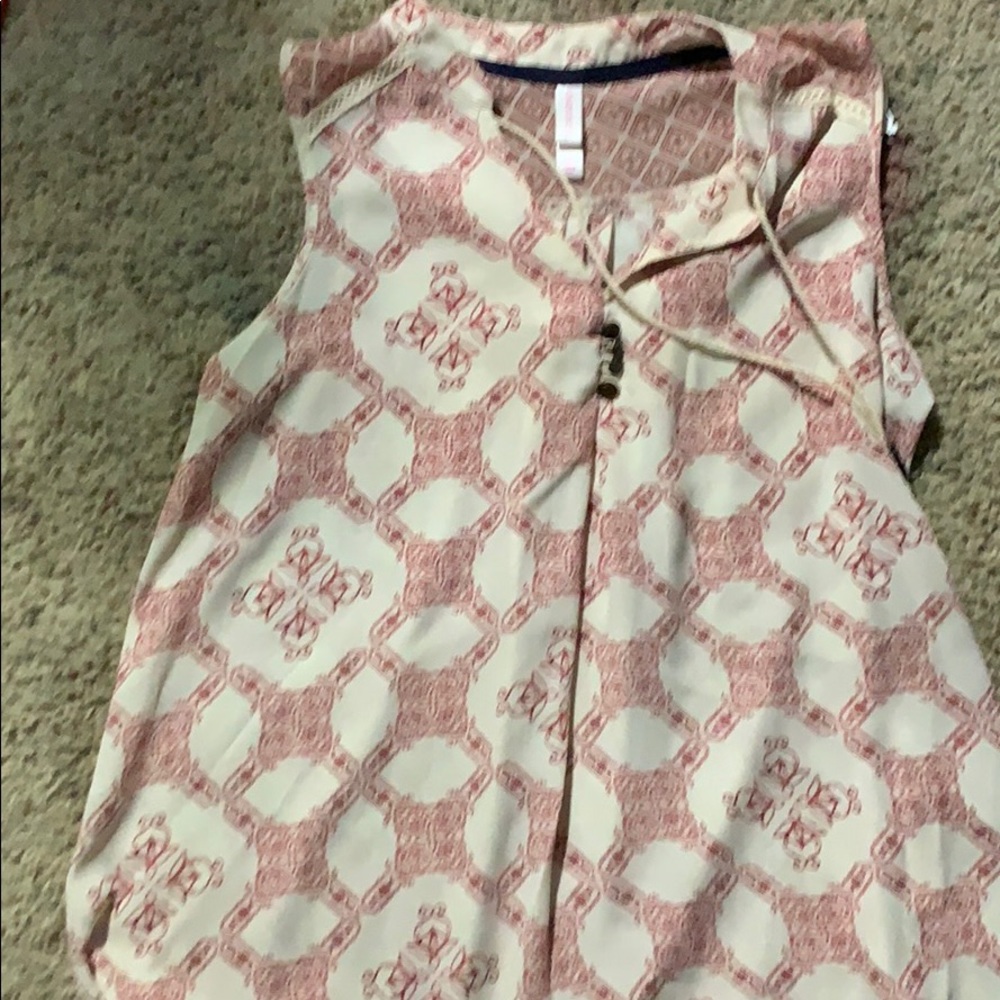 Xhilaration top